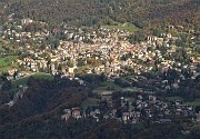 67 Salendo dalla ripida variante di dx zoom su Barzio